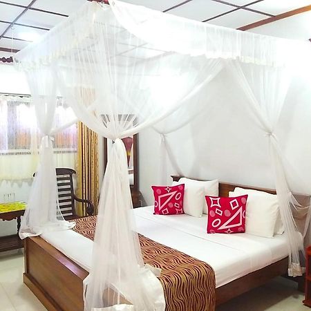Sahana Sri Villa Bentota Bagian luar foto