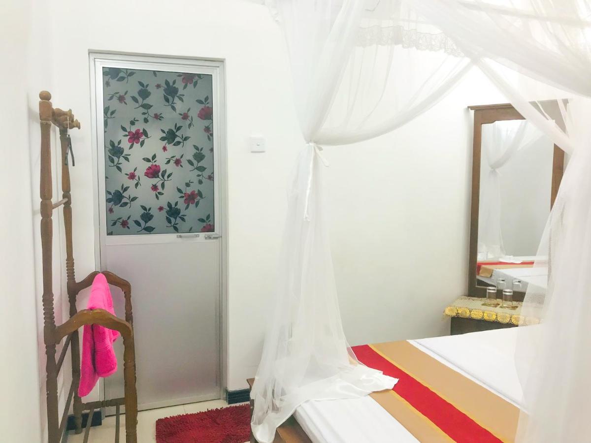 Sahana Sri Villa Bentota Bagian luar foto