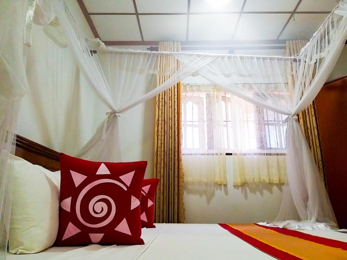 Sahana Sri Villa Bentota Bagian luar foto
